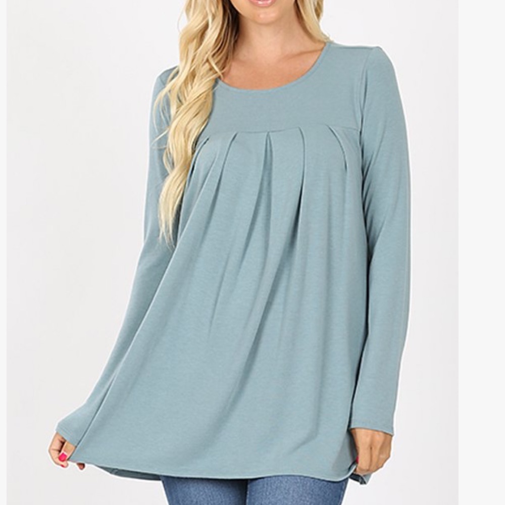 Light blue / gray Large long sleeve Top